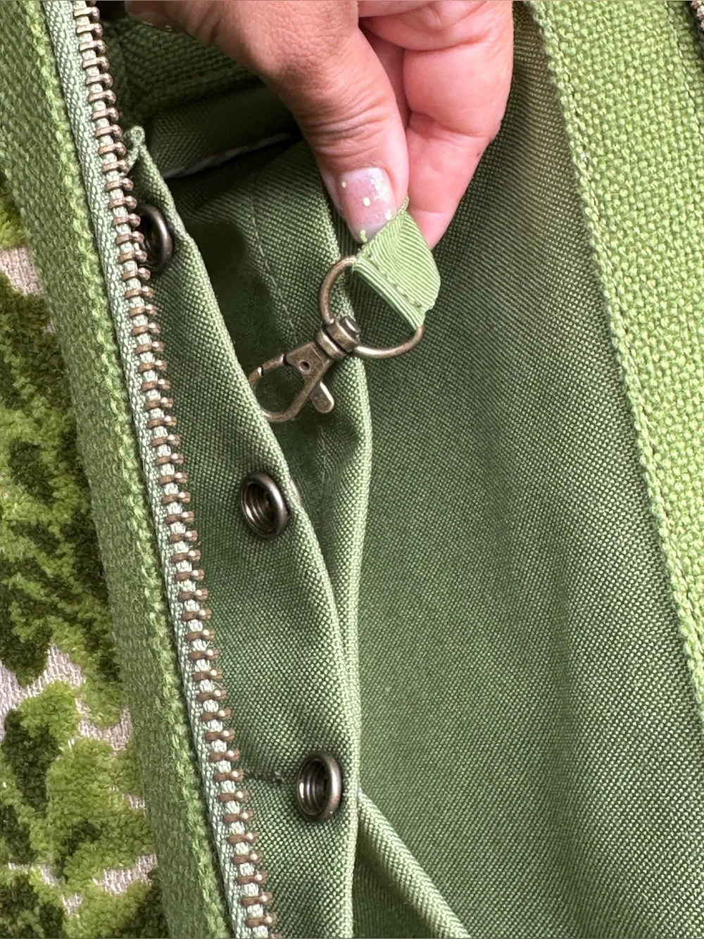 RARE 2009 Cake by Petunia Pickle Bottom Cameo Clutch Green Velvet Diaper Bag